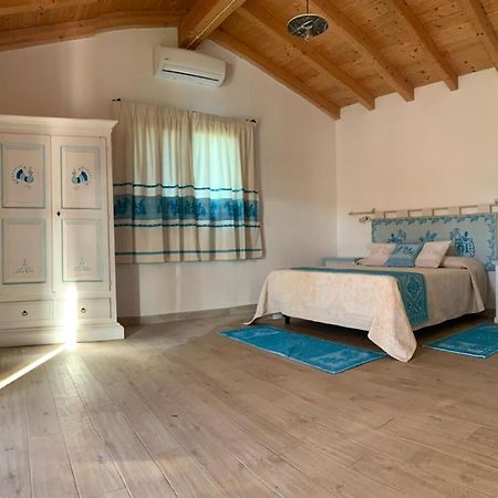 Tenute Venafiorita Loiri Porto San Paolo Kültér fotó