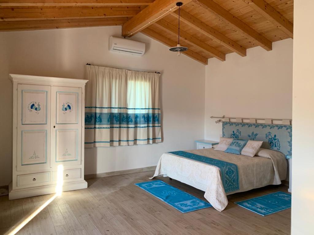 Tenute Venafiorita Loiri Porto San Paolo Kültér fotó