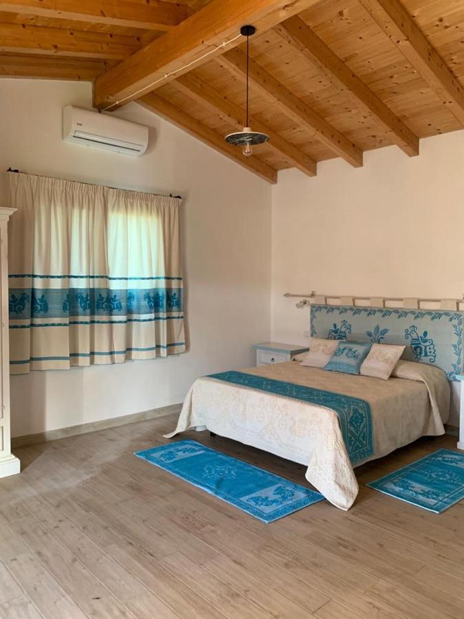 Tenute Venafiorita Loiri Porto San Paolo Kültér fotó